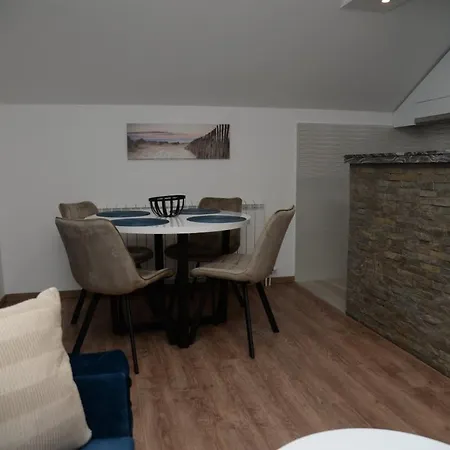 Lilien Airport Apartman *