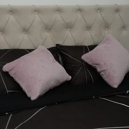 Lilien Airport Apartman *