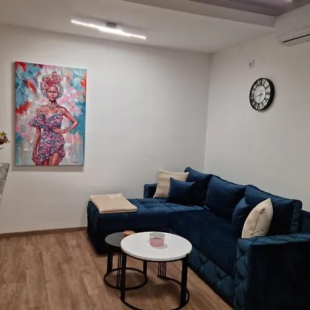 Lilien Airport Apartman *