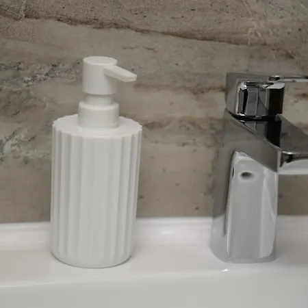 Lilien Airport アパート